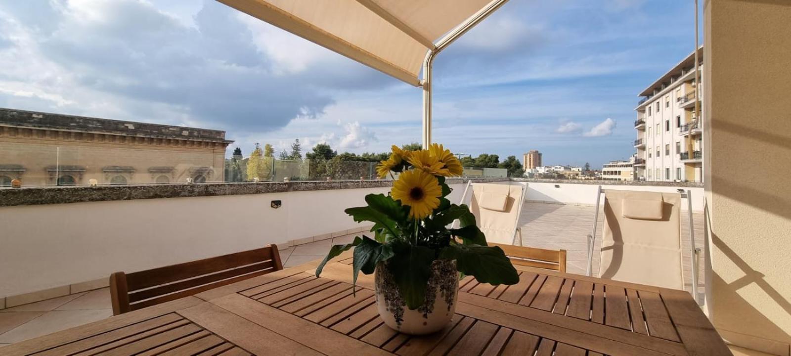 לצ'ה The Golden Hour, Luxury Apartment With A Panoramic View מראה חיצוני תמונה