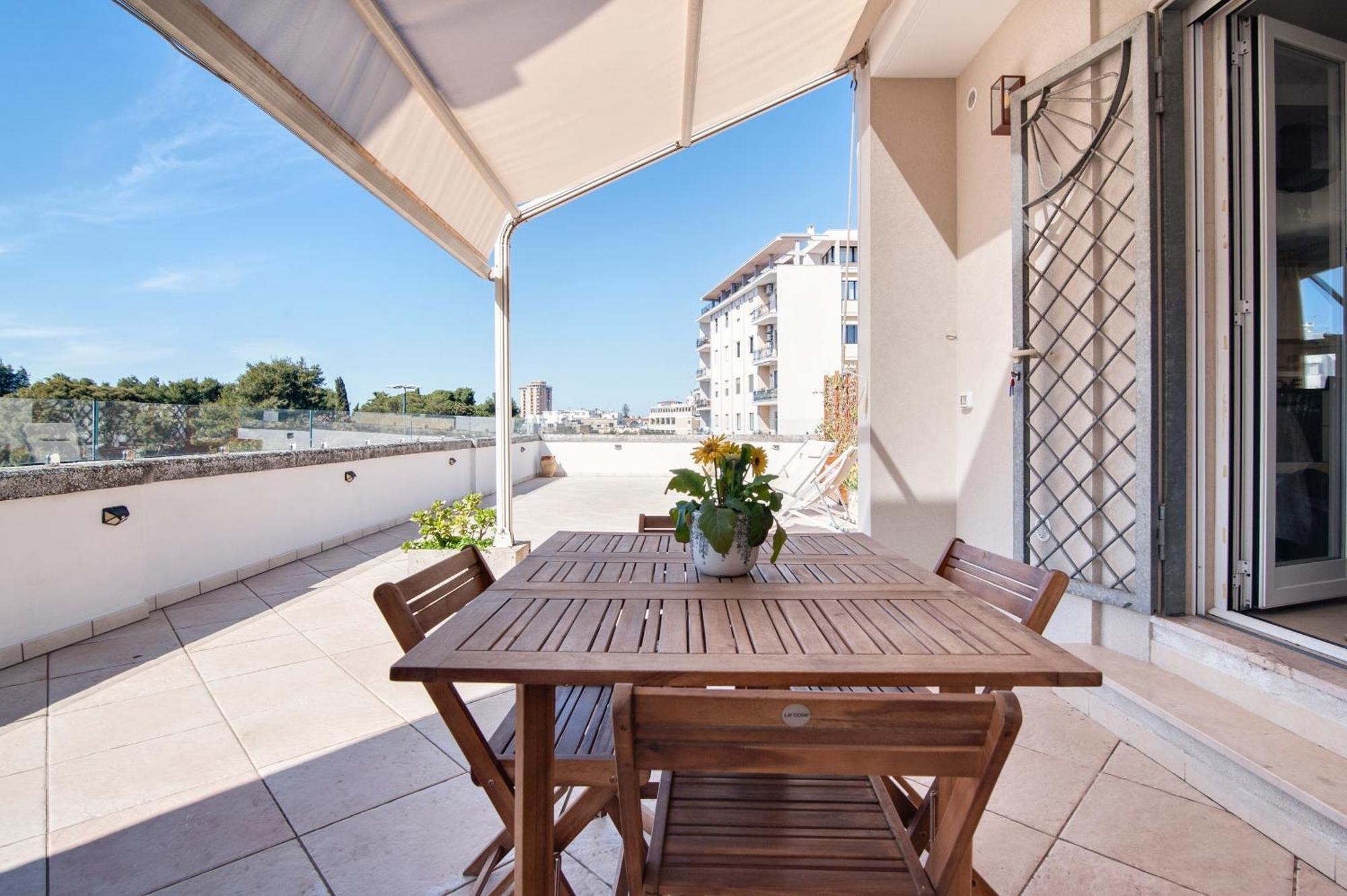 לצ'ה The Golden Hour, Luxury Apartment With A Panoramic View מראה חיצוני תמונה