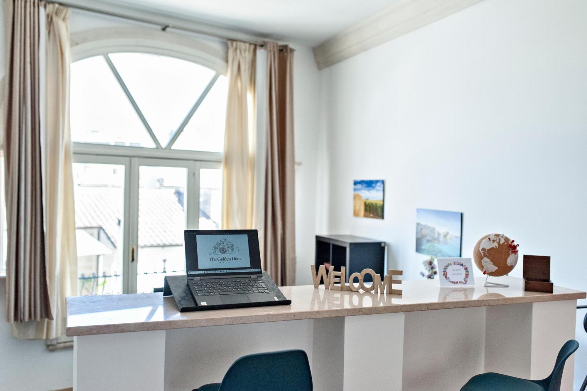 לצ'ה The Golden Hour, Luxury Apartment With A Panoramic View מראה חיצוני תמונה
